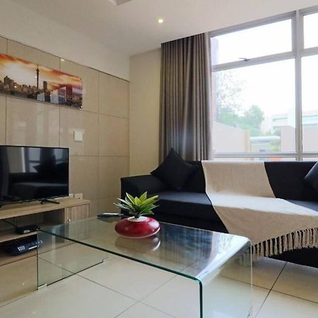 جوهانسبورغ Upmarket Sandton Hydro Park Apartments المظهر الخارجي الصورة
